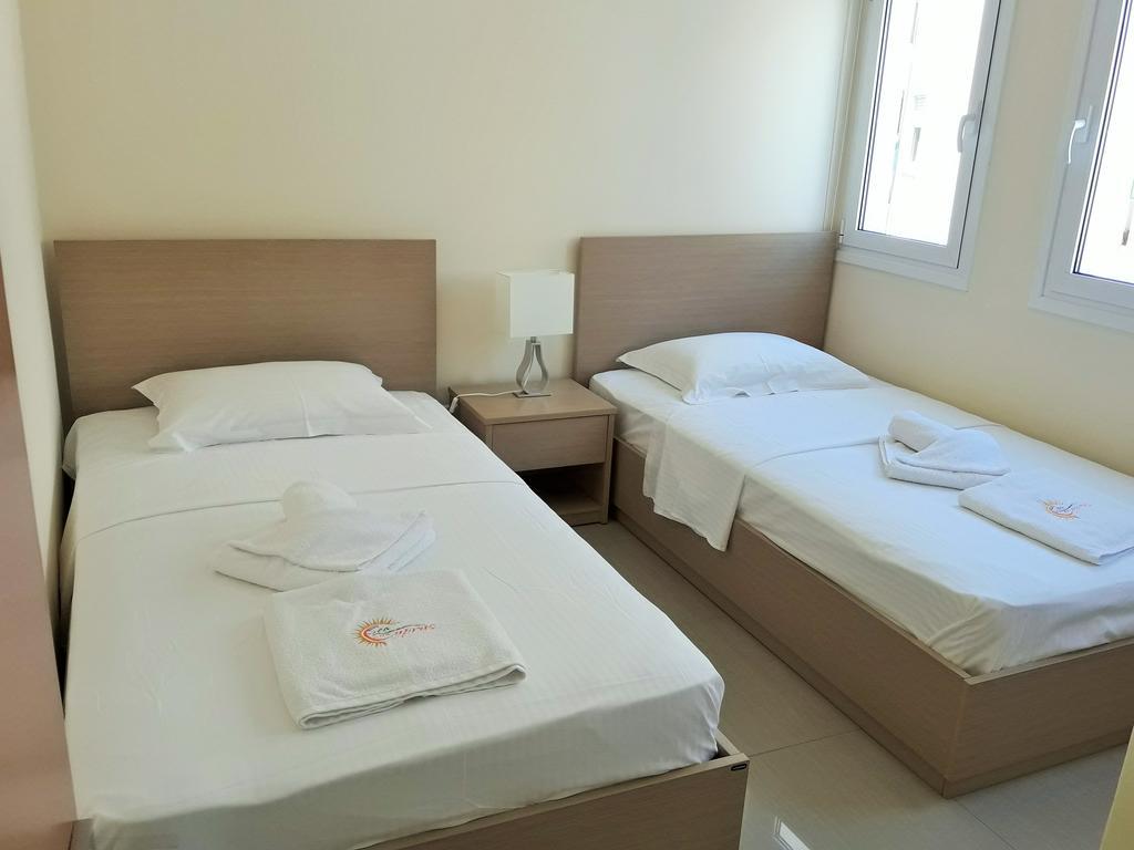 라르나카 32 Hill Court 아파트 외부 사진