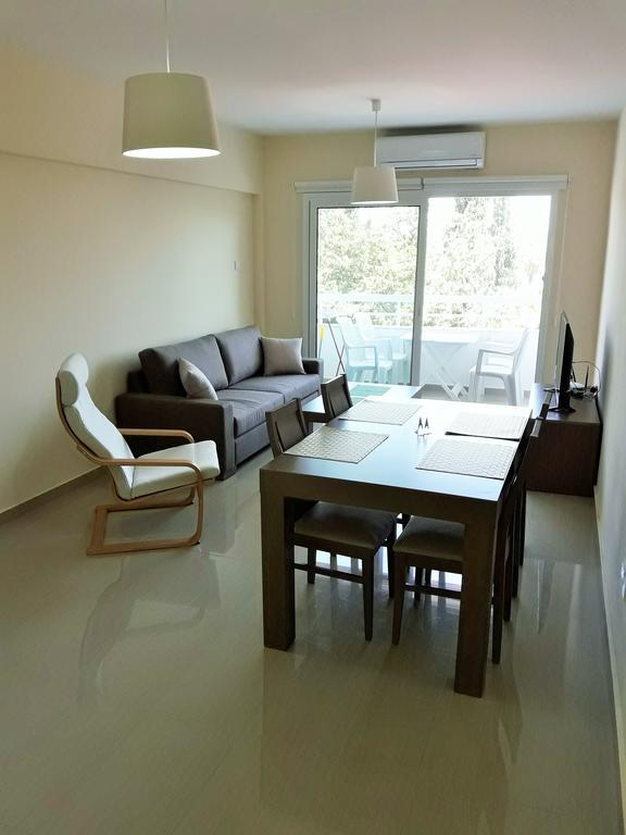 라르나카 32 Hill Court 아파트 외부 사진
